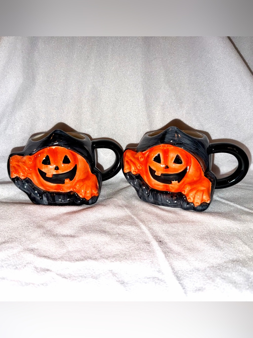 2 Hyde & EEK! jack-o'-lantern mugs - 15 oz